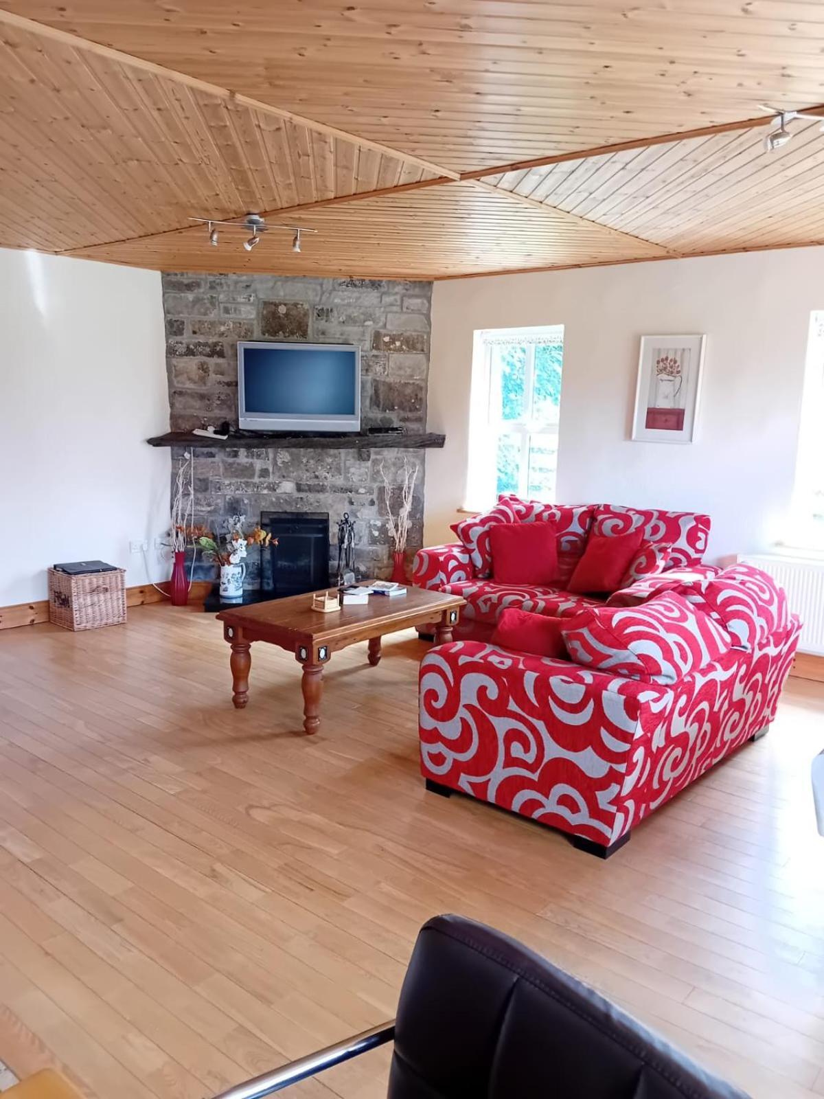 Katy Kellys Countryside Self Catering Cottage รอสส์คอมมัน ภายนอก รูปภาพ