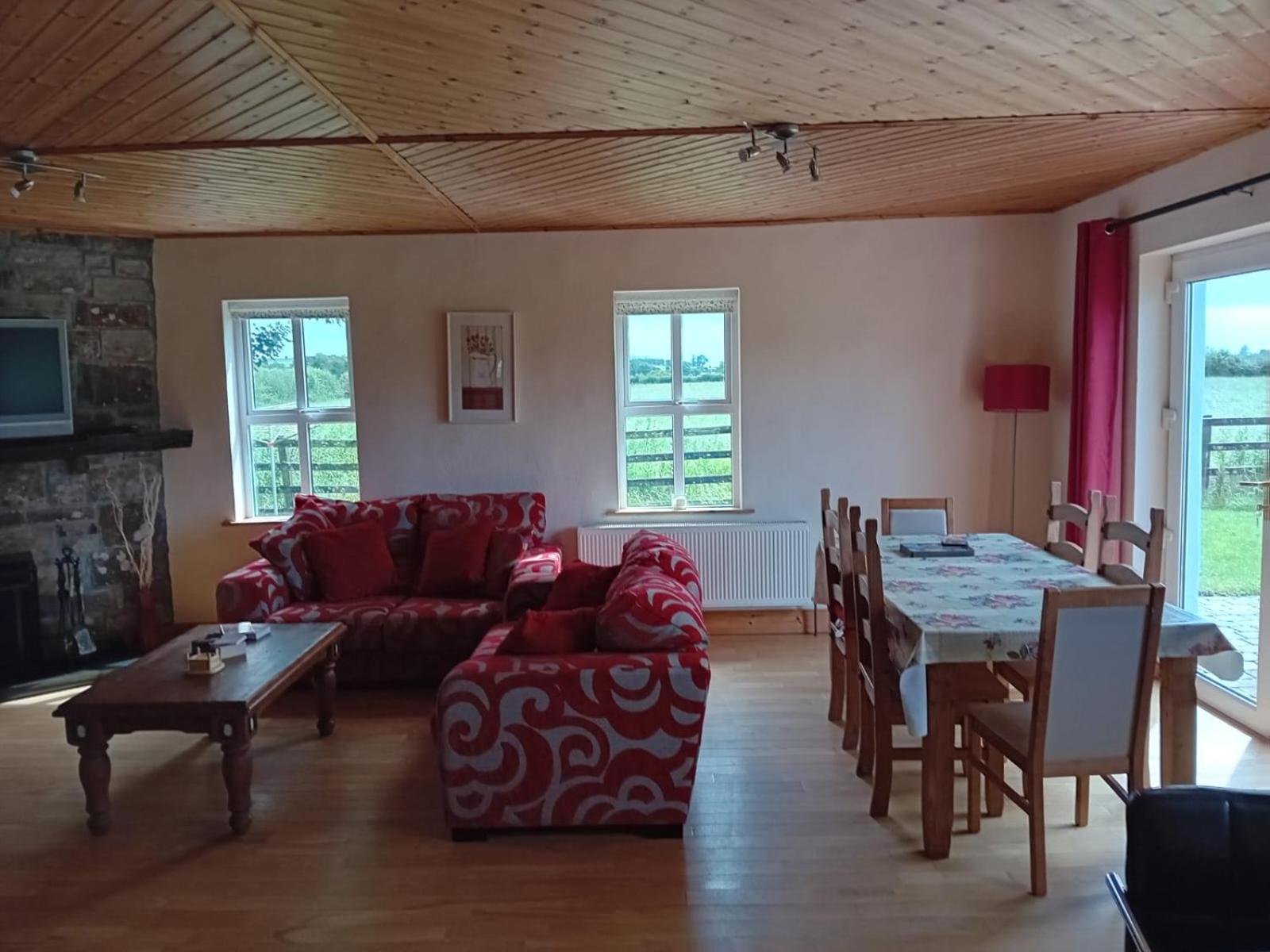 Katy Kellys Countryside Self Catering Cottage รอสส์คอมมัน ภายนอก รูปภาพ