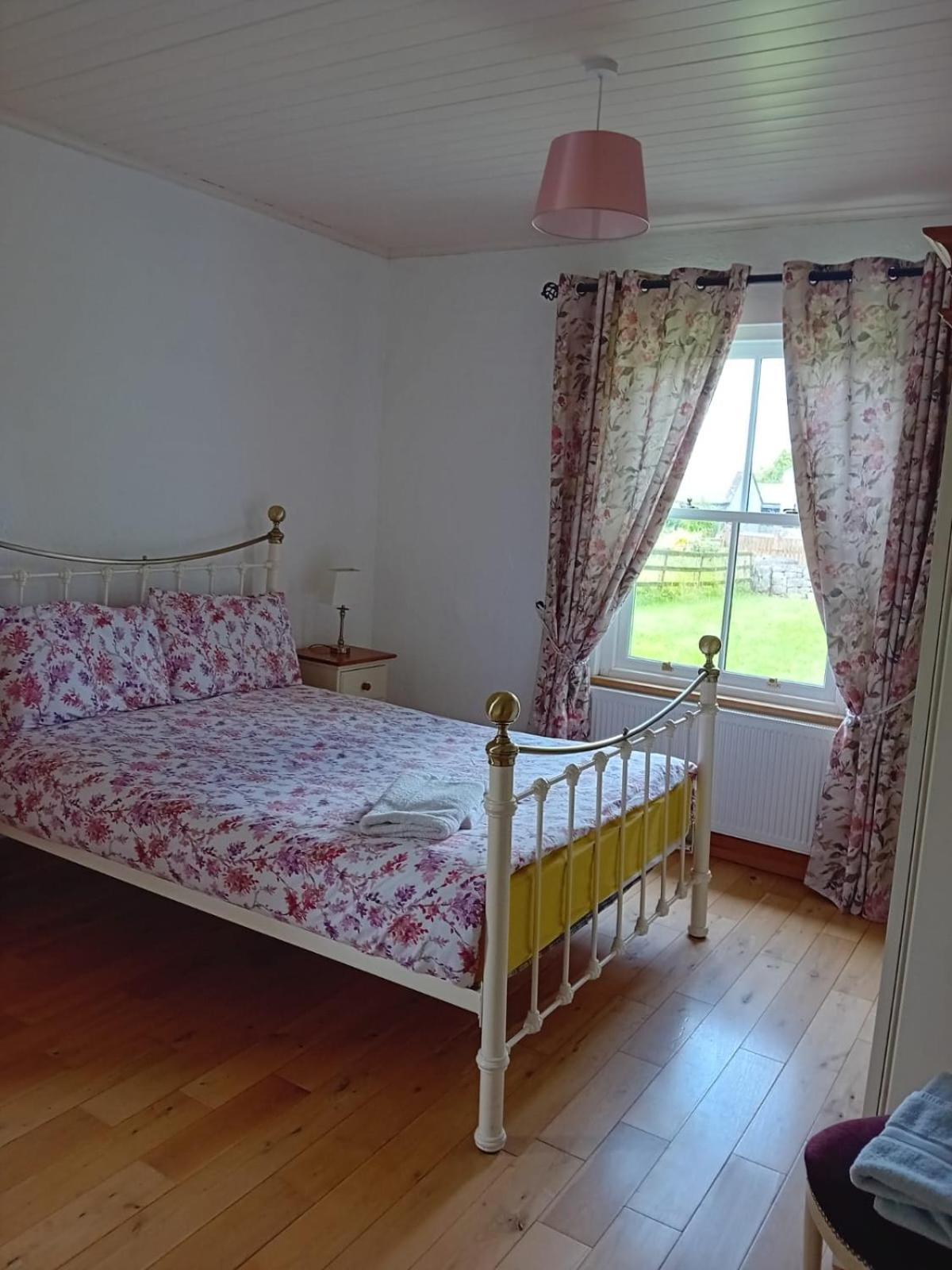 Katy Kellys Countryside Self Catering Cottage รอสส์คอมมัน ภายนอก รูปภาพ