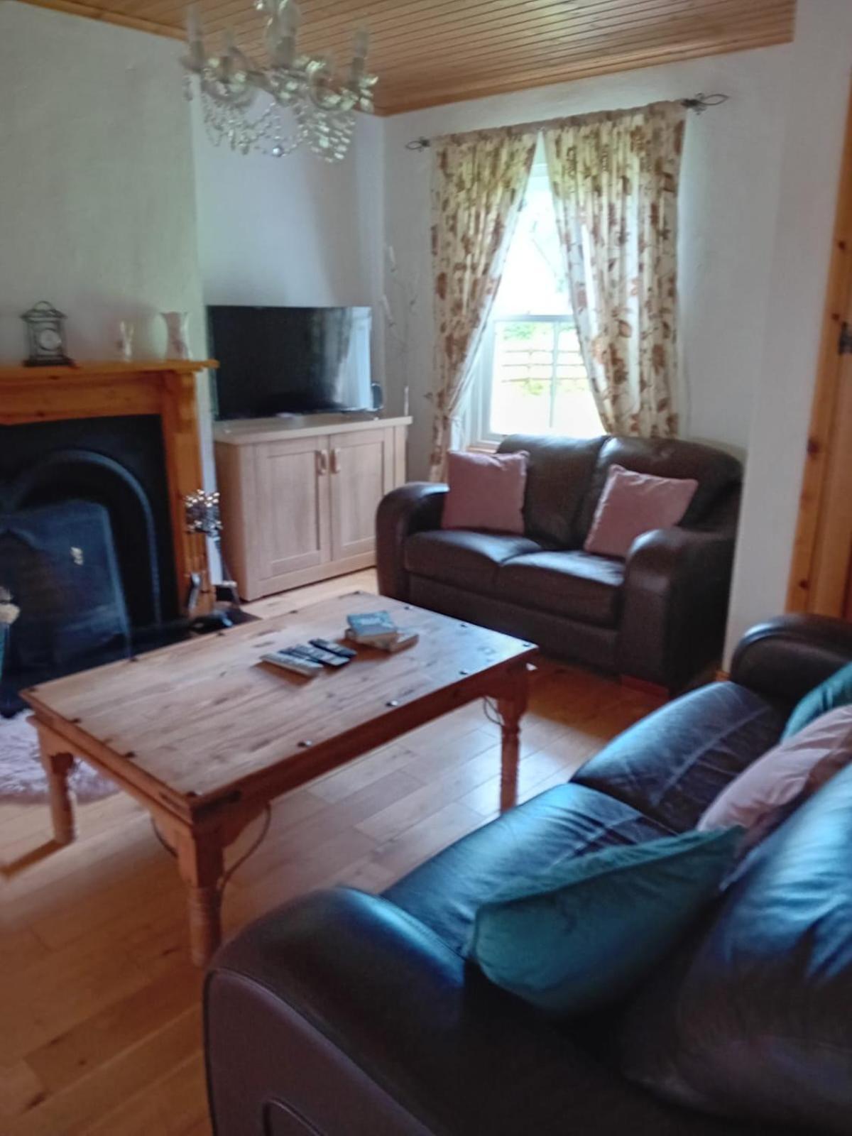 Katy Kellys Countryside Self Catering Cottage รอสส์คอมมัน ภายนอก รูปภาพ