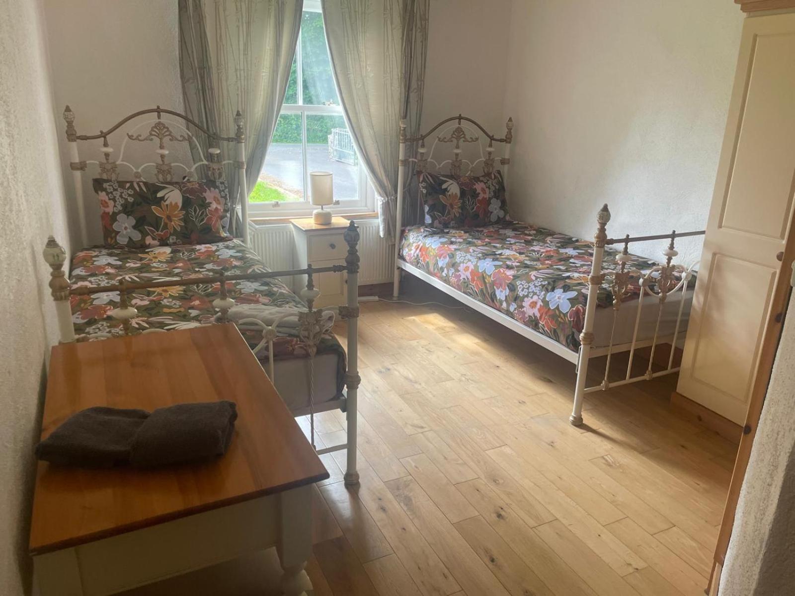 Katy Kellys Countryside Self Catering Cottage รอสส์คอมมัน ภายนอก รูปภาพ